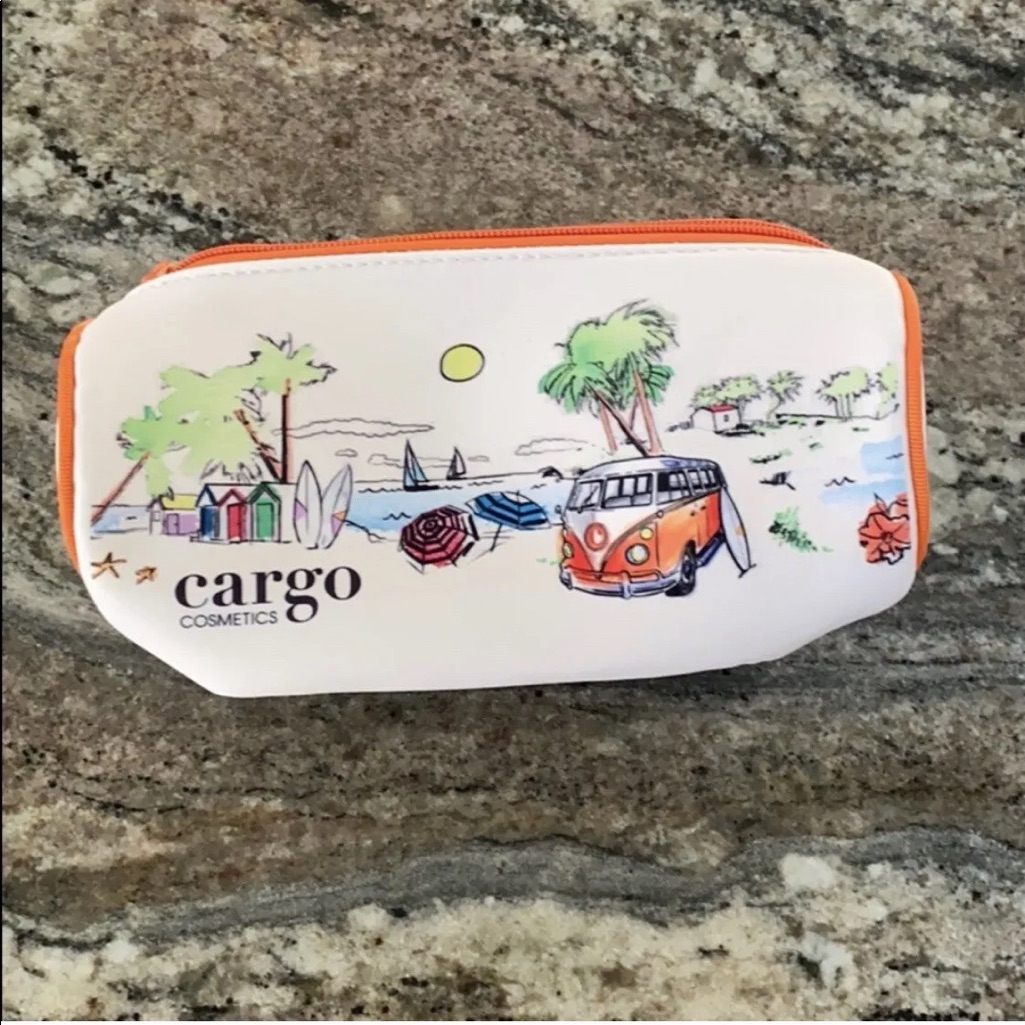 Brand New Cargo Cosmetics MakeUp Bag Brand New Cargo Cosmetics MakeUp Bag